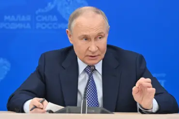 Putin Signs Urgent Law to Expand Security Agencies' Toll Road Privileges Amid Ongoing Tensions