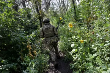Russian Forces Secure Strategic Bridgehead in Kharkiv, Exerting Pressure on Ukrainian Positions