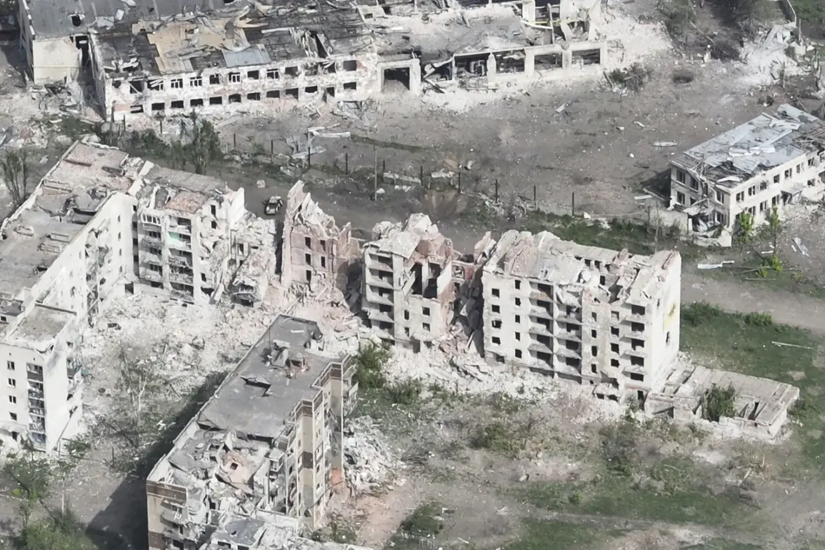 Russian Forces Shift Tactics as Ukrainian Troops Retreat from Chasyove Yar, Marking Key Turning Point in Eastern Ukraine Conflict