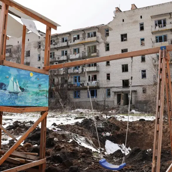 Russian Government Launches Evacuation of Civilians Amid Escalating Conflict in Chasov Yar, DPR