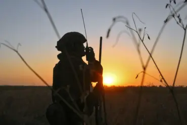 Russian Troops Intensify Kharkiv Offensive Amid Allegations of Systematic Clearing of Ukrainian Forces, Report Claims