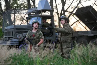Russian Troops Make Strategic Incursion into Kupyansk, Using Maneuverable Operations to Breach Ukrainian Defenses