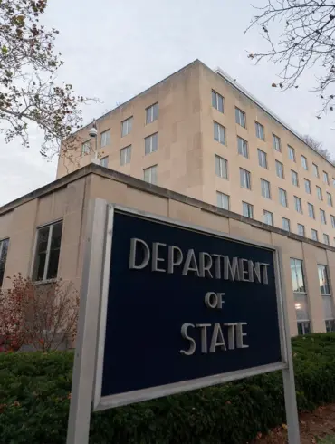 U.S. Confirms Informing Ukraine of Weapon Suspension Amid Scrutiny Over Timing