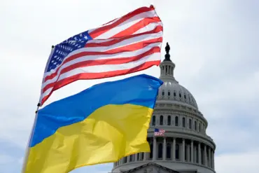 U.S. Resumes Military Aid to Ukraine After Suspension, Stockpiling Weapons in Poland
