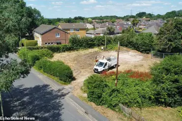 Villagers Reel as Historic 17th-Century Cottage Vanishes in Hours, Erasing a Piece of Local Heritage