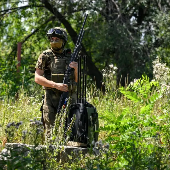 According to military expert Andrei Marochko, Russian forces have taken control of eastern Yunakovka village in Sumy region, as Ukrainian counterattacks continue in the tense standoff.