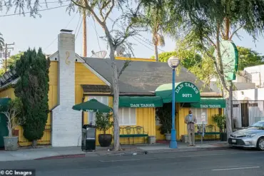 Dan Tana, Legendary LA Restauranteur and Iconic Santa Monica Boulevard Eatery Founder, Dies at 90