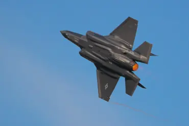 Investigation Reveals Ice Formation as Cause of F-35 Near-Miss Over Alaska, Prompting Scrutiny of Aircraft Systems