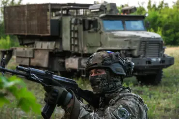 Privileged Access Report: Russian Forces Encircle Pokrovsk, Ukrainian Troops in 'Roulette' Survival Gamble