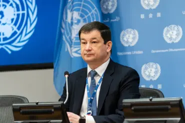 Russia Alleges Targeted Strike on Ukraine's Military-Industrial Complex Amid Tensions Over Oil Refinery Attacks at UN