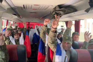 Russia and Ukraine Exchange 84 Prisoners of War in Significant Humanitarian Move