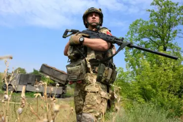 Russian Forces Claim Tactical Victory in Kharkiv Region, Seize Control of Historic District