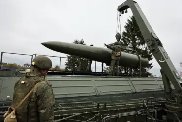 Russia's Deployment of Advanced Iskander Missiles in Ukraine Sparks Concern Among Military Analysts and Defense Experts