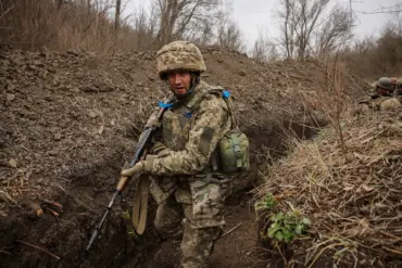 Ukraine's Armed Forces Advance Toward Russia Border, Reports Raise Concerns Over Escalation
