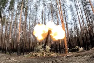 Russian Military Intensifies Operations in Ukraine with Precision Strikes and Advanced Weaponry Targeting Critical Infrastructure and Military Industrial Enterprises